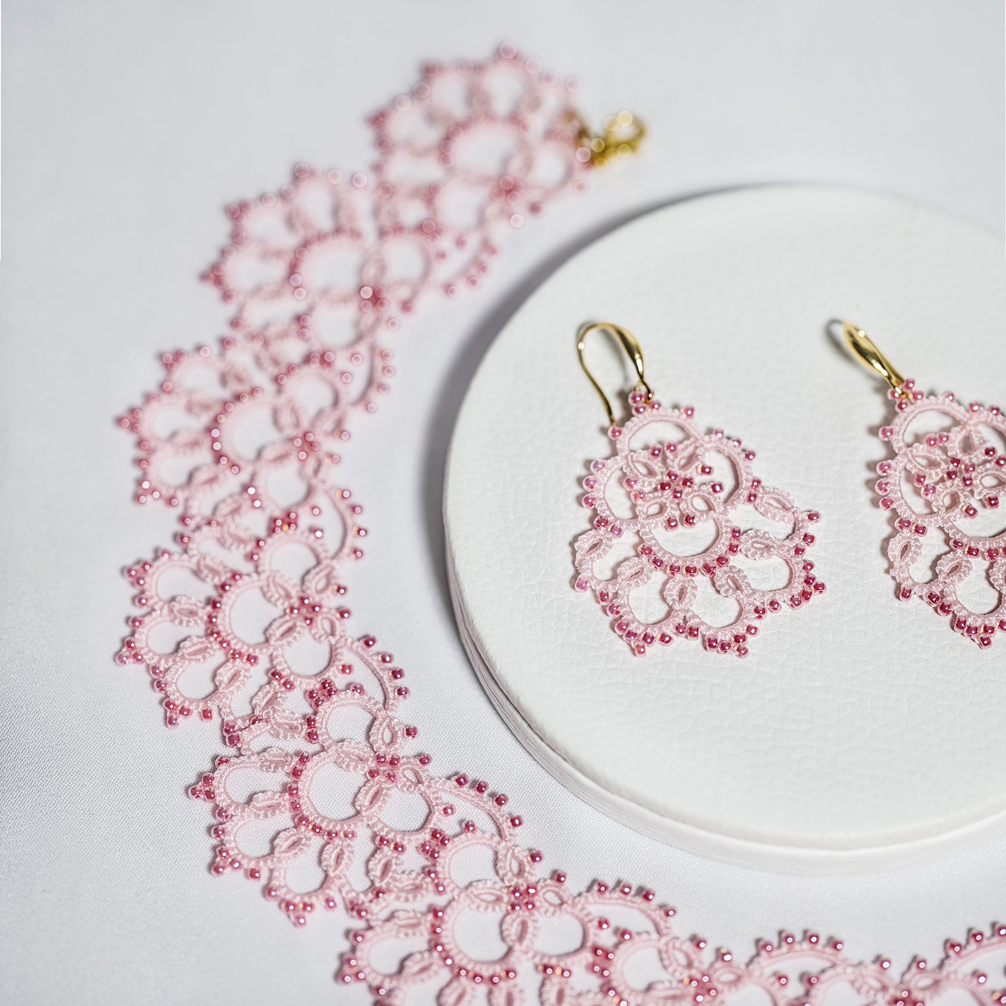 Tatting Lace Set with Choker Necklace