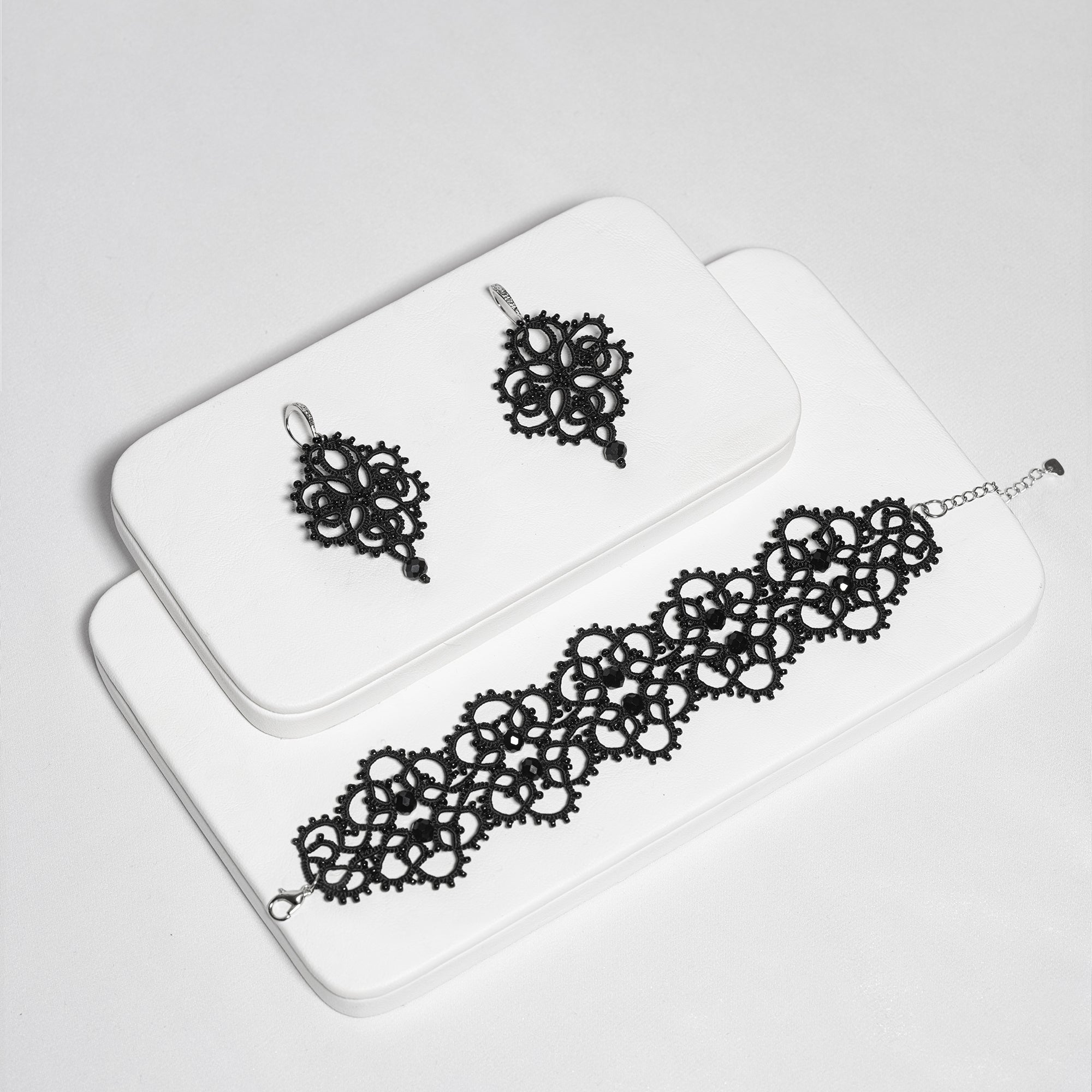 Tatting Lace Set with Bracelet